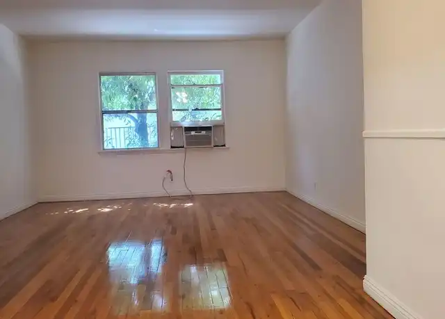 Property at 11202 Camarillo St #11204, North Hollywood, CA, 91602, 2 beds, 1 bath, [object Object]