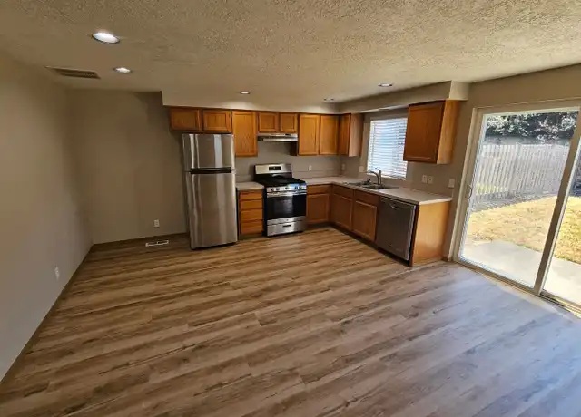 Property at 145-147 Delta Ct N Unit 145, Keizer, OR, 97303, 3 beds, 1.5 baths, [object Object]