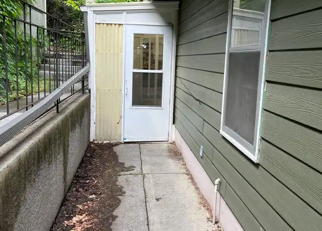 Property at 1707 1/2 Avenue C, Billings, MT, 59102, 2 beds, 1 bath, [object Object]