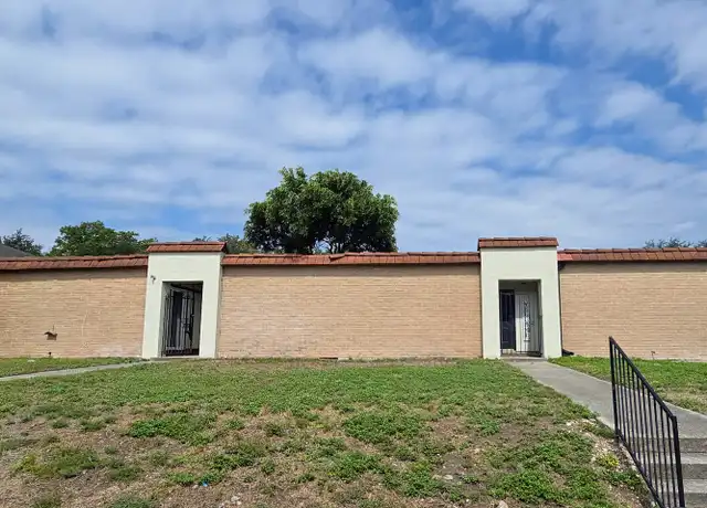 Property at 4013 Burning Tree Dr, San Antonio, TX, 78240, 2 beds, 1.5 baths, [object Object]