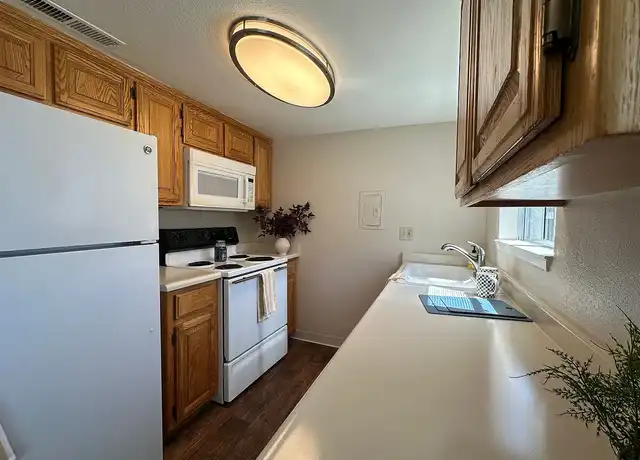 Property at B Street Apartments - 217 B St, Davis, CA, 95616, 2 beds, 1 bath, [object Object]