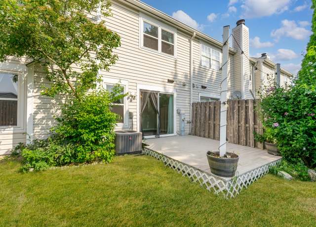 Photo of 503 Nebraska Cir Unit 1, Carol Stream, IL 60188