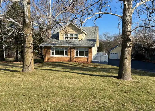 Property at 5004 N Knoxville Ave, Peoria, IL, 61614, 3 beds, 2.5 baths, [object Object]