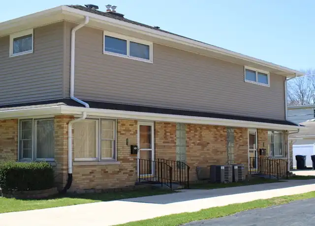 Property at 724 Barnsdale Rd Unit 2, La Grange Park, IL, 60526, 3 beds, 2 baths, [object Object]