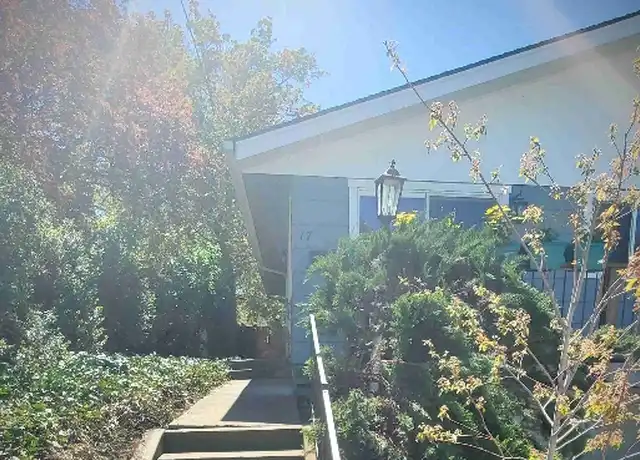 Property at 17 W Walnut St, Walla Walla, WA, 99362, 2 beds, 1 bath, [object Object]