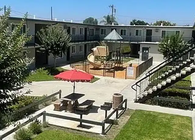 Property at Stonecrest Pointe Apartments - 915 W Orangethorpe Ave, Fullerton, CA, 92832, 1-2 bed, 1 bath, [object Object]