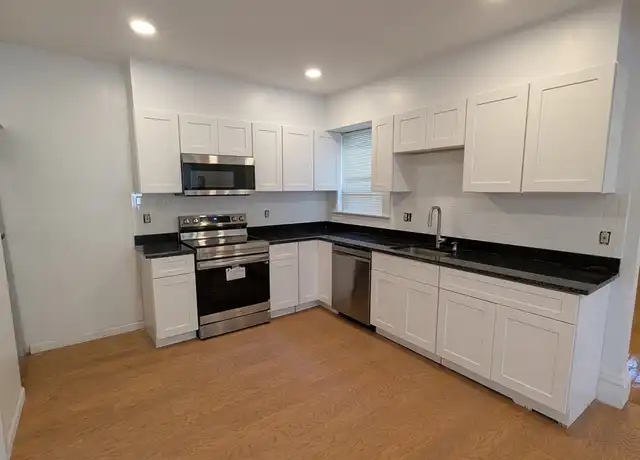 Property at 14 Market St Unit 1, Cambridge, MA, 02139, 2 beds, 1 bath, [object Object]