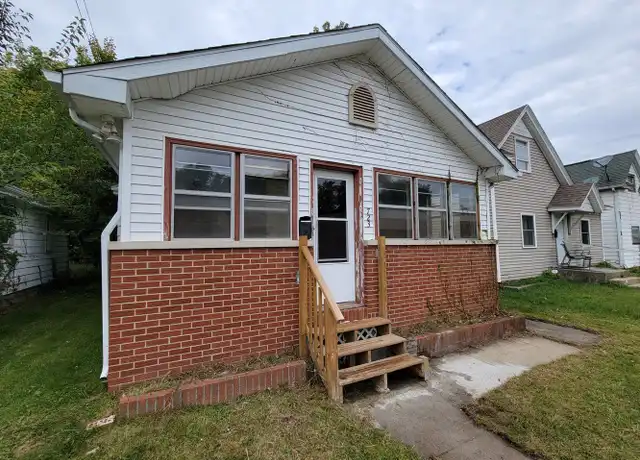 Property at 723 N Frances St Unit 1, South Bend, IN, 46617, 4 beds, 2 baths, [object Object]