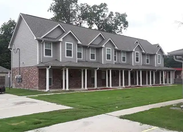Property at 2004 Pecan St Unit F, Commerce, TX, 75428, 2 beds, 2.5 baths, [object Object]