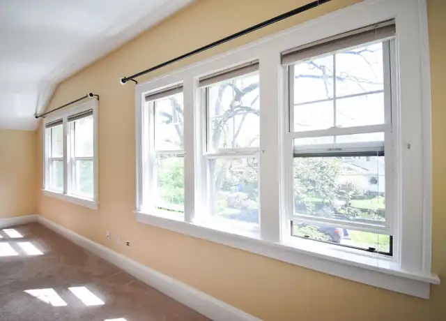 Property at 2533 NE Clackamas St Unit B, Portland, OR, 97232, 2 beds, 1 bath, [object Object]