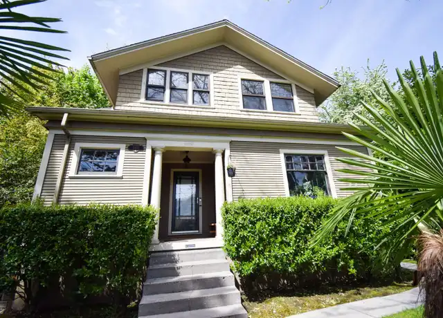 Property at 2533 NE Clackamas St Unit B, Portland, OR, 97232, 2 beds, 1 bath, [object Object]