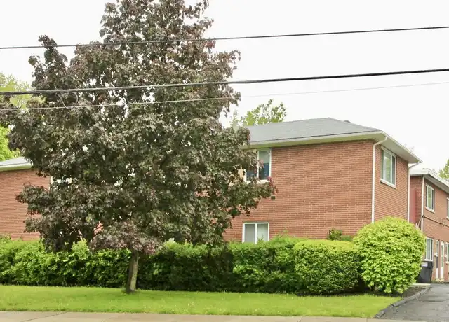 Property at 2868 Noble Rd Unit 16, Cleveland Heights, OH, 44121, 3 beds, 1.5 baths, [object Object]