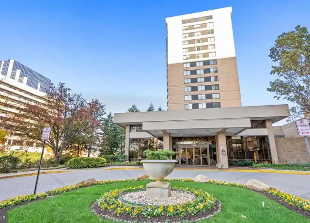 Property at 3713 S George Mason Dr #416, Falls Church, VA, 22041, 2 beds, 1.5 baths, [object Object]