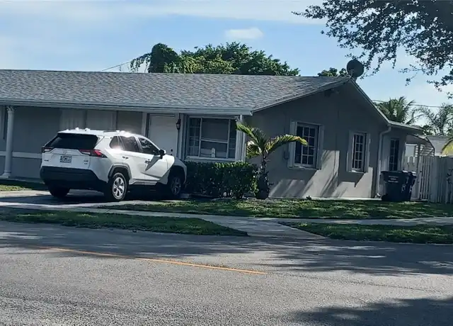 Property at 630 N 58th Ave, Hollywood, FL, 33021, 2 beds, 1 bath, [object Object]