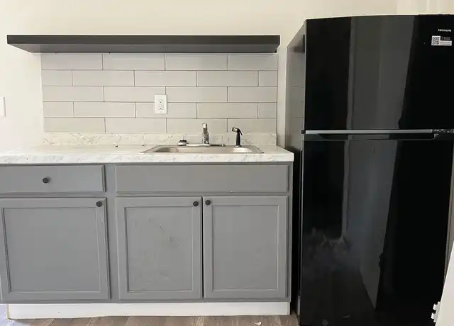 Property at 201 Eastwood St, Houston, TX, 77011, 1 bed, 1 bath, [object Object]