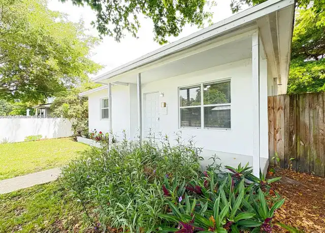 Property at 655 SW 6th St, Hallandale Beach, FL, 33009, 2 beds, 1 bath, [object Object]