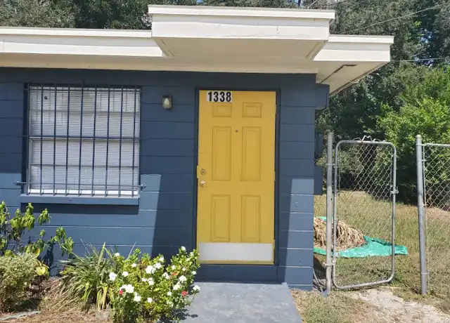 Property at 1338 E 137th Ave, Tampa, FL, 33613, 1 bed, 1 bath, [object Object]