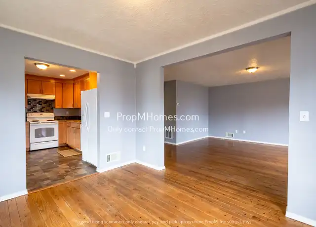 Property at 5160 NE Columbia Blvd Unit A, Portland, OR, 97218, 3 beds, 1 bath, [object Object]