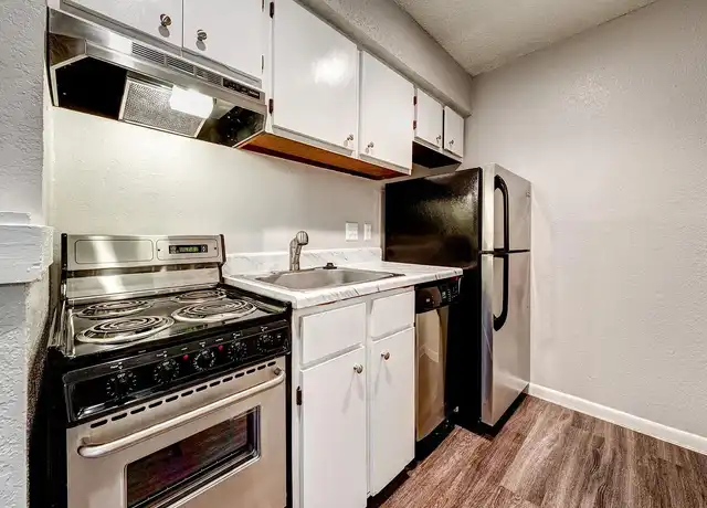 Property at Chimney Park Apartments - 2406 Bluebonnet Ln, Austin, TX, 78704, 1 bed, 1 bath, [object Object]