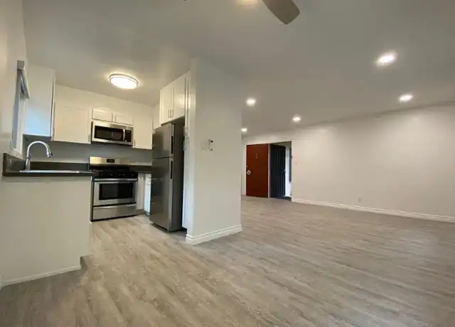 Property at 928 S Sherbourne Dr, Los Angeles, CA, 90035, 2 beds, 2 baths, [object Object]