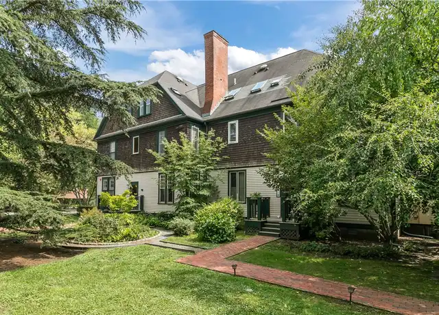 Property at 158 Narragansett Ave Unit U, Newport, RI, 02840, 2 beds, 1.5 baths, [object Object]