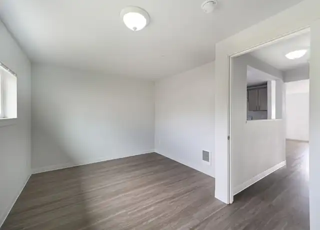 Property at 12520 SE Stark St Unit Villa Stark 2 Bedroom, Portland, OR, 97233, 2 beds, 1 bath, [object Object]