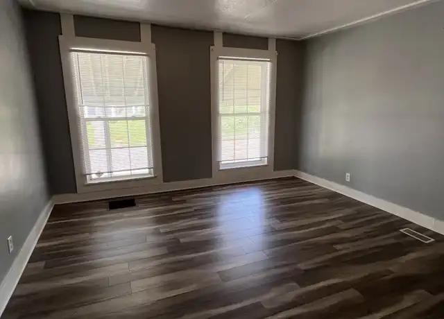 Property at 1401 Linden St, Indianapolis, IN, 46203, 2 beds, 1 bath, [object Object]