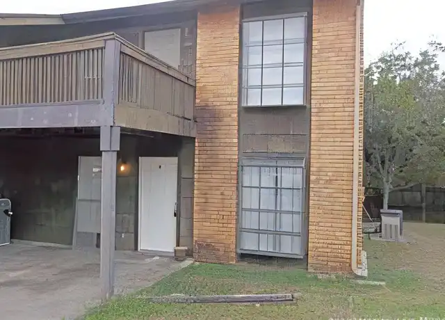 Property at 611 Bracewood Cir Unit B", San Marcos, TX, 78666, 2 beds, 2 baths, [object Object]