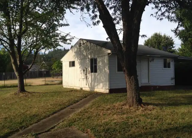 Property at 2868 NE Douglas Ave, Roseburg, OR, 97470, 1 bed, 1 bath, [object Object]