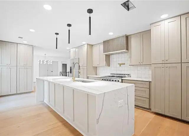 Property at 200 Nestor Ct, Roswell, GA, 30076, 3 beds, 2.5 baths, [object Object]
