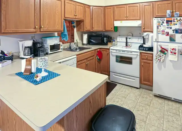 Property at Union Square Senior Apartments - 2341 Union Rd, West Seneca, NY, 14224, 1 bed, 1 bath, [object Object]