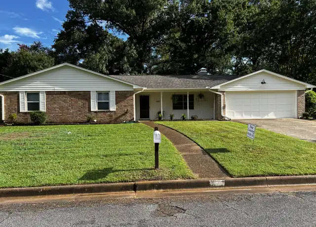 Property at 605 Jeffery Dr, Tyler, TX, 75703, 3 beds, 2 baths, [object Object]