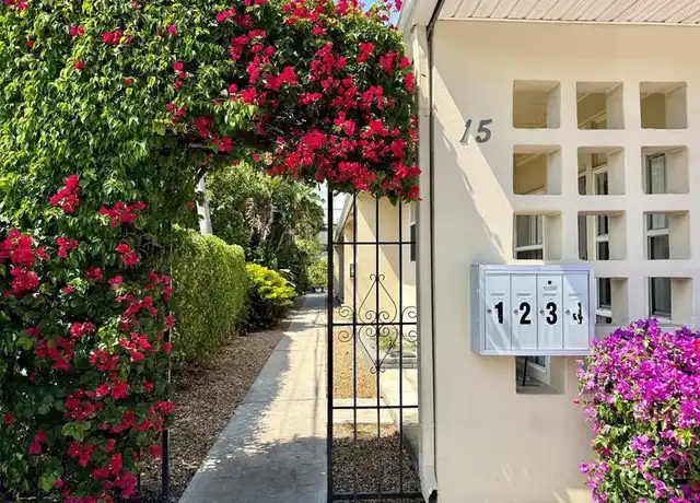 Property at 15 SE 10th St Unit 2, Fort Lauderdale, FL, 33316, 1 bed, 1 bath, [object Object]