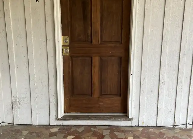Property at 2307 Bemiss Rd Unit A, Valdosta, GA, 31602, 1 bed, 1 bath, [object Object]