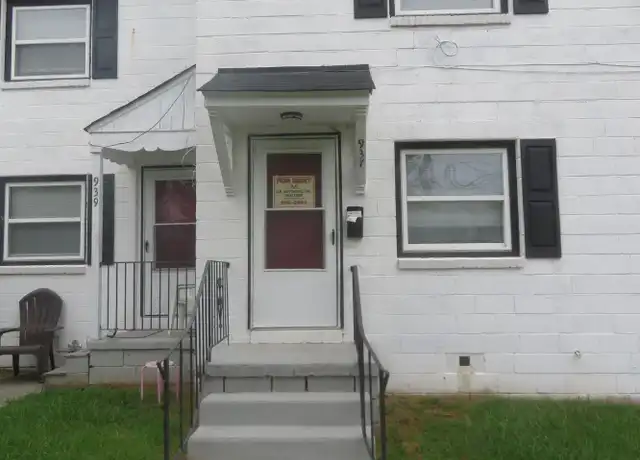 Property at 937 Farmer St Unit 937, Petersburg, VA, 23803, 2 beds, 1 bath, [object Object]