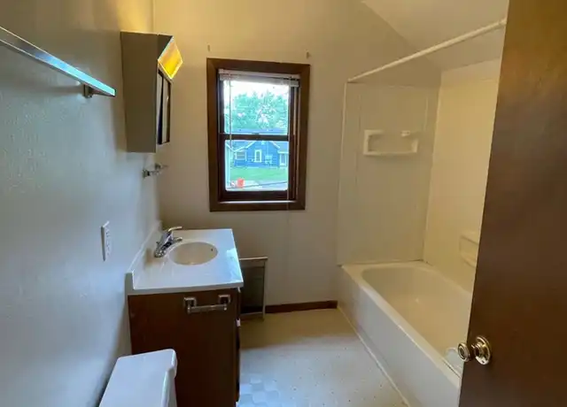 Property at 716 Niagara St Unit NI716X, Eau Claire, WI, 54703, 3 beds, 1 bath, [object Object]