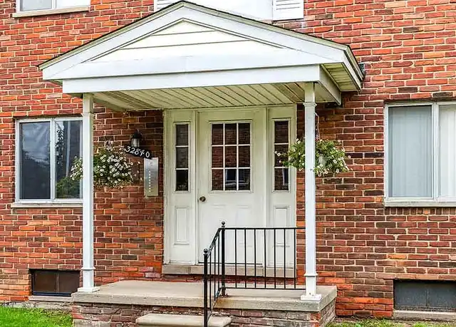 Property at Kelly Square - 32870 Kelly Rd, Roseville, MI, 48066, 1 bed, 1 bath, [object Object]
