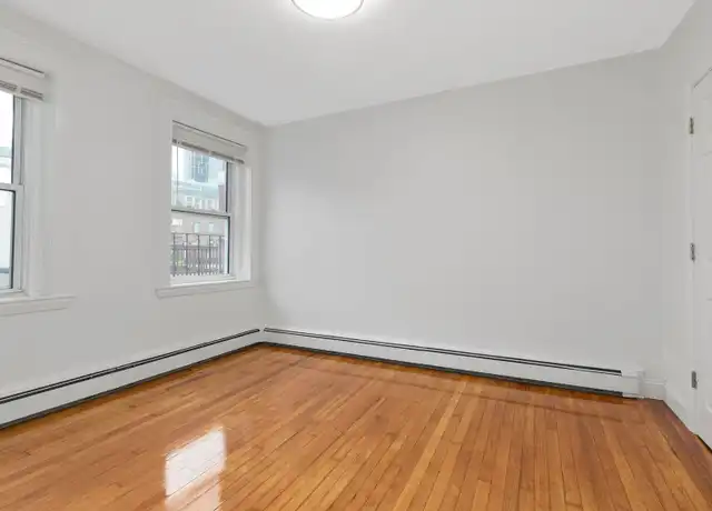 Property at 122 Prince St, Boston, MA, 02113, 3 beds, 1 bath, [object Object]