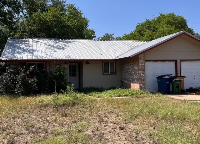 Property at 5204 Village Trl, Austin, TX, 78744, 3 beds, 2 baths, [object Object]