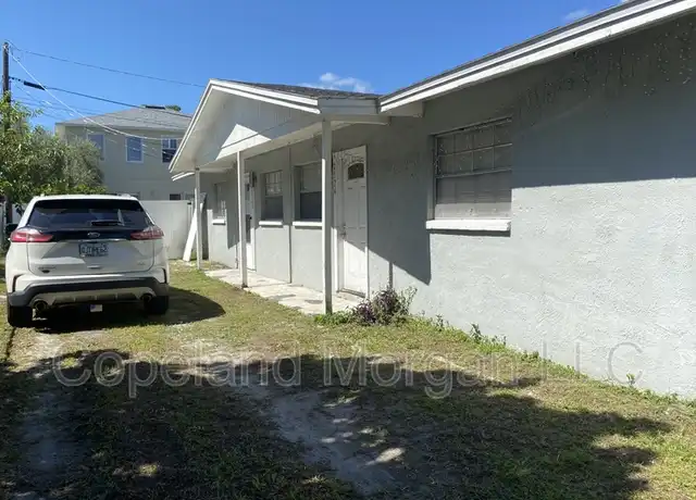Property at 2524 W Carmen St, Tampa, FL, 33609, 2 beds, 1 bath, [object Object]
