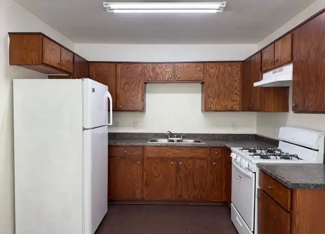 Property at 7598 Diana Dr Unit 3B, El Paso, TX, 79904, 3 beds, 2 baths, [object Object]