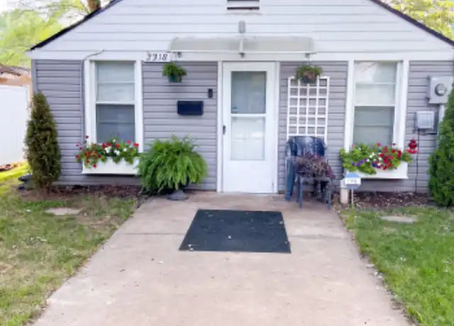 Property at 2318 S Scott Ave, Independence, MO, 64052, 2 beds, 1 bath, [object Object]
