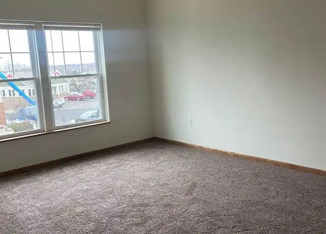 Property at Hills of Wales - 426 N Oak Crest Dr, Wales, WI, 53183, 3 beds, 2 baths, [object Object]