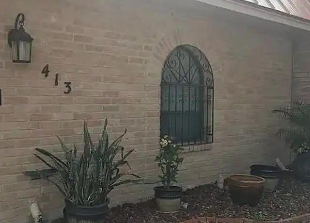 Property at 413 Uvalde Ave, McAllen, TX, 78503, 2 beds, 2 baths, [object Object]