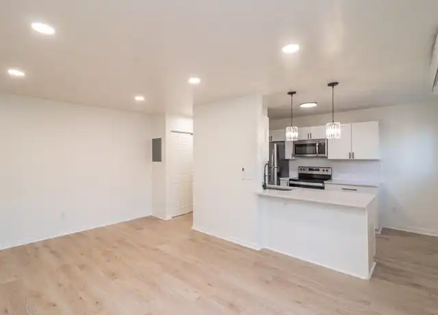 Property at 903 Mohawk Trl Unit 10, Milford, OH, 45150, 1 bed, 1 bath, [object Object]