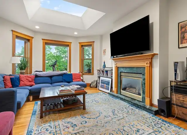 Property at 90 Browne St Unit 3, Brookline, MA, 02446, 3 beds, 2 baths, [object Object]
