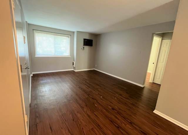 Photo of 148 Dunteman Dr #101, Glendale Heights, IL 60139