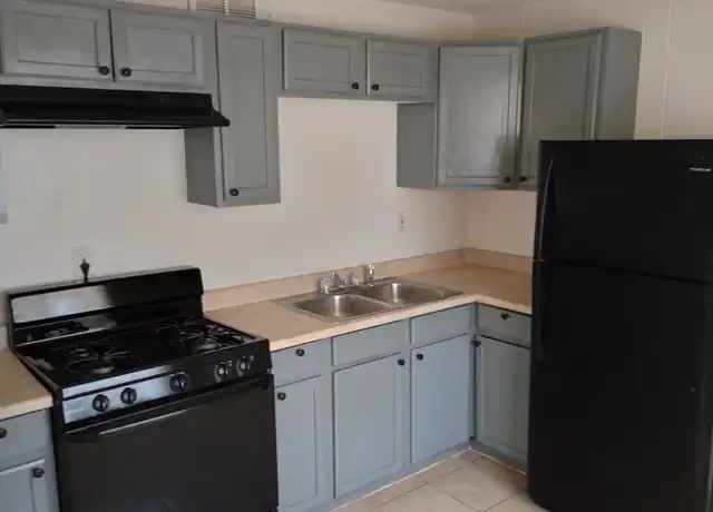 Property at 401 N D St Unit 19, Eloy, AZ, 85131, 3 beds, 1 bath, [object Object]