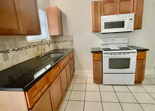 Property at 1820 NW 15th Vis Unit 10 (2/1 Loft), Boca Raton, FL, 33432, 2 beds, 1 bath, [object Object]