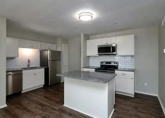 Property at 8045 W Elizabeth Ln Unit 124, Fort Worth, TX, 76116, 1 bed, 1 bath, [object Object]